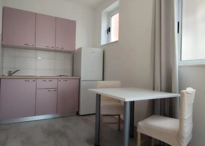 Ana דירה מאקרסקה